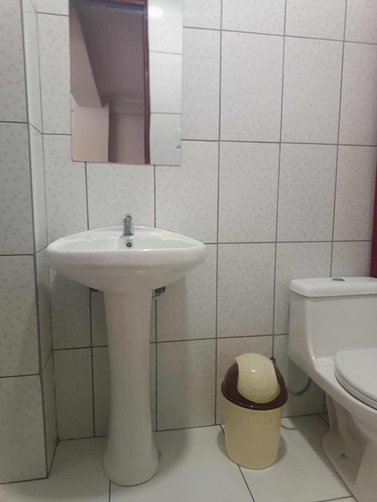 Hostal Yuraq Wasi 596 อายากุตโช ภายนอก รูปภาพ