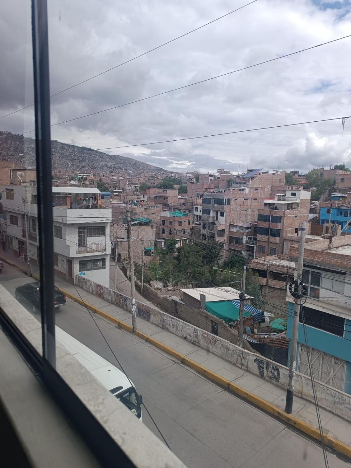 Hostal Yuraq Wasi 596 อายากุตโช ภายนอก รูปภาพ