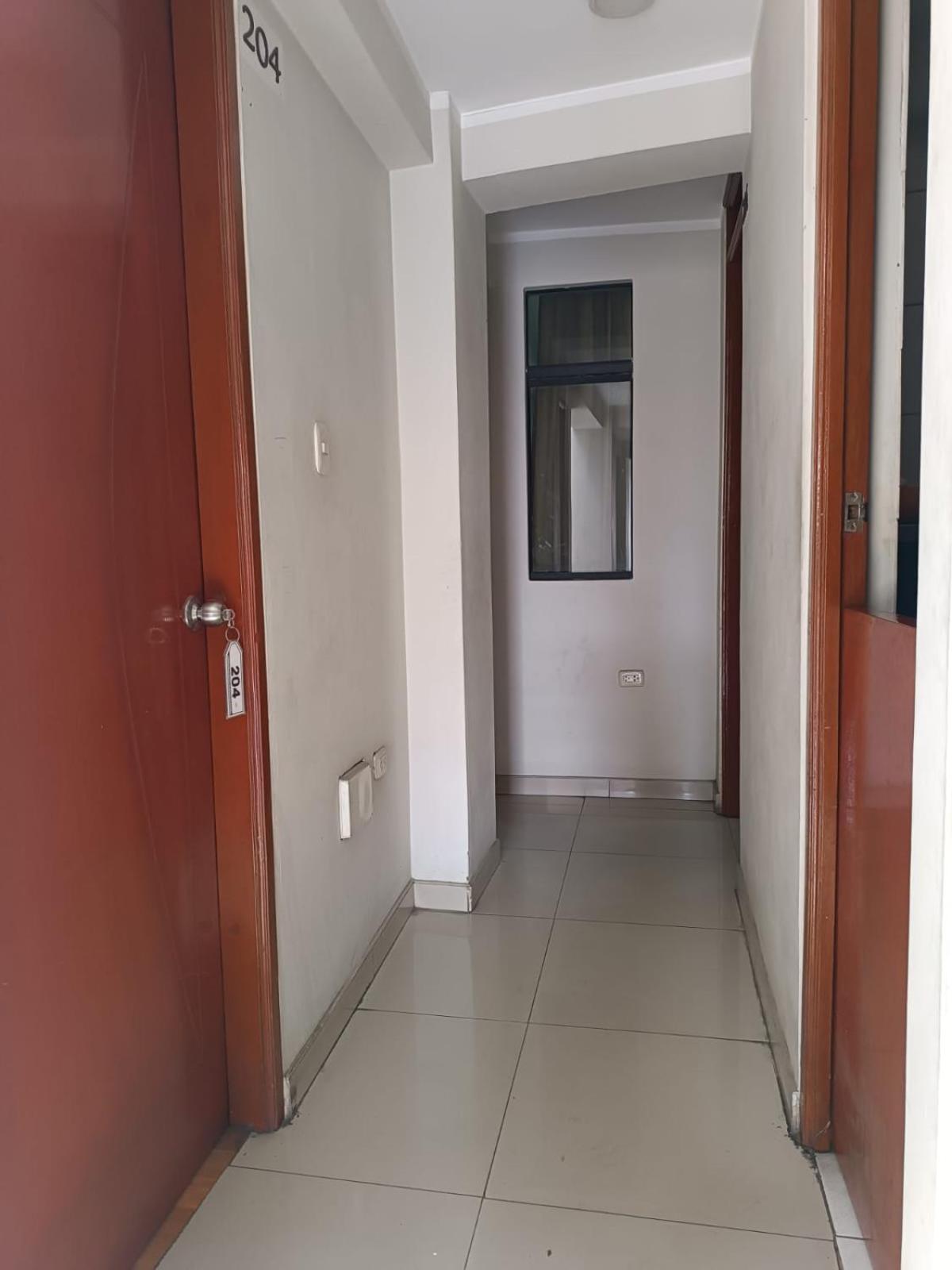 Hostal Yuraq Wasi 596 อายากุตโช ภายนอก รูปภาพ