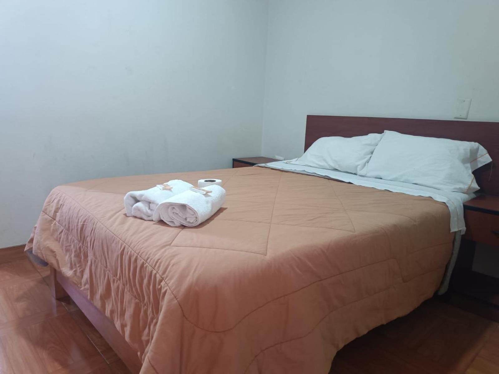 Hostal Yuraq Wasi 596 อายากุตโช ภายนอก รูปภาพ