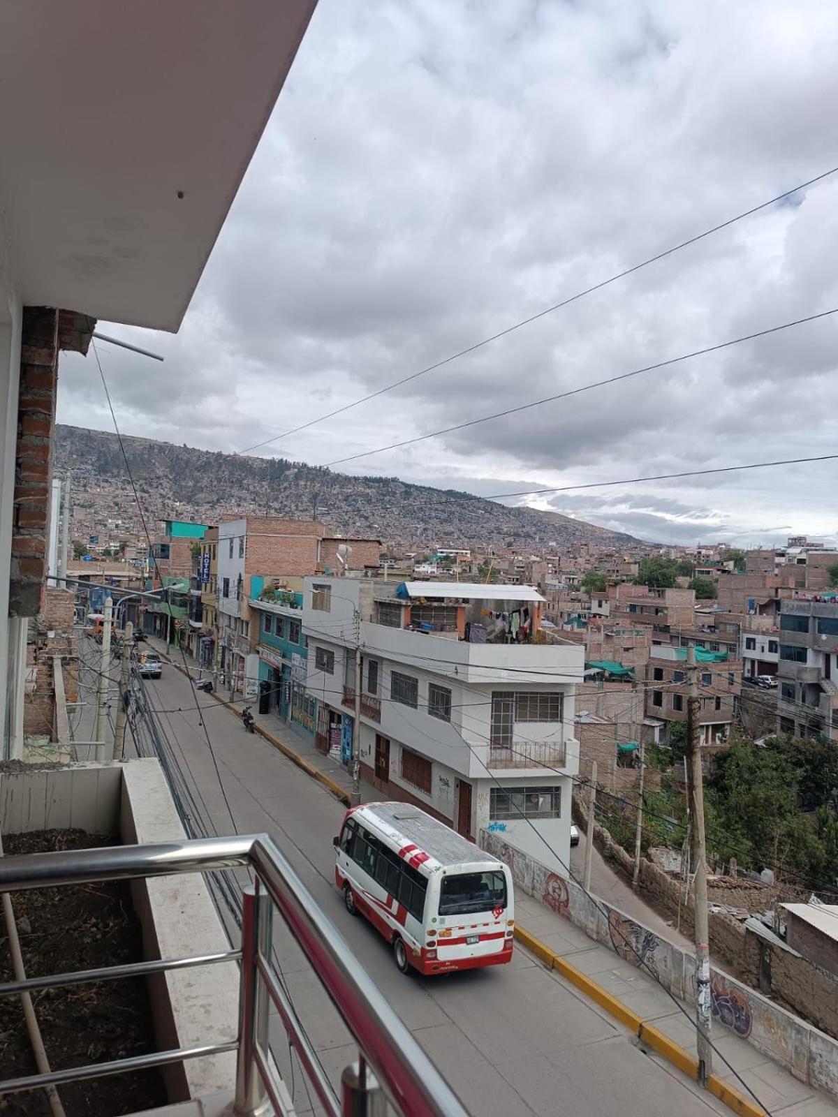 Hostal Yuraq Wasi 596 อายากุตโช ภายนอก รูปภาพ