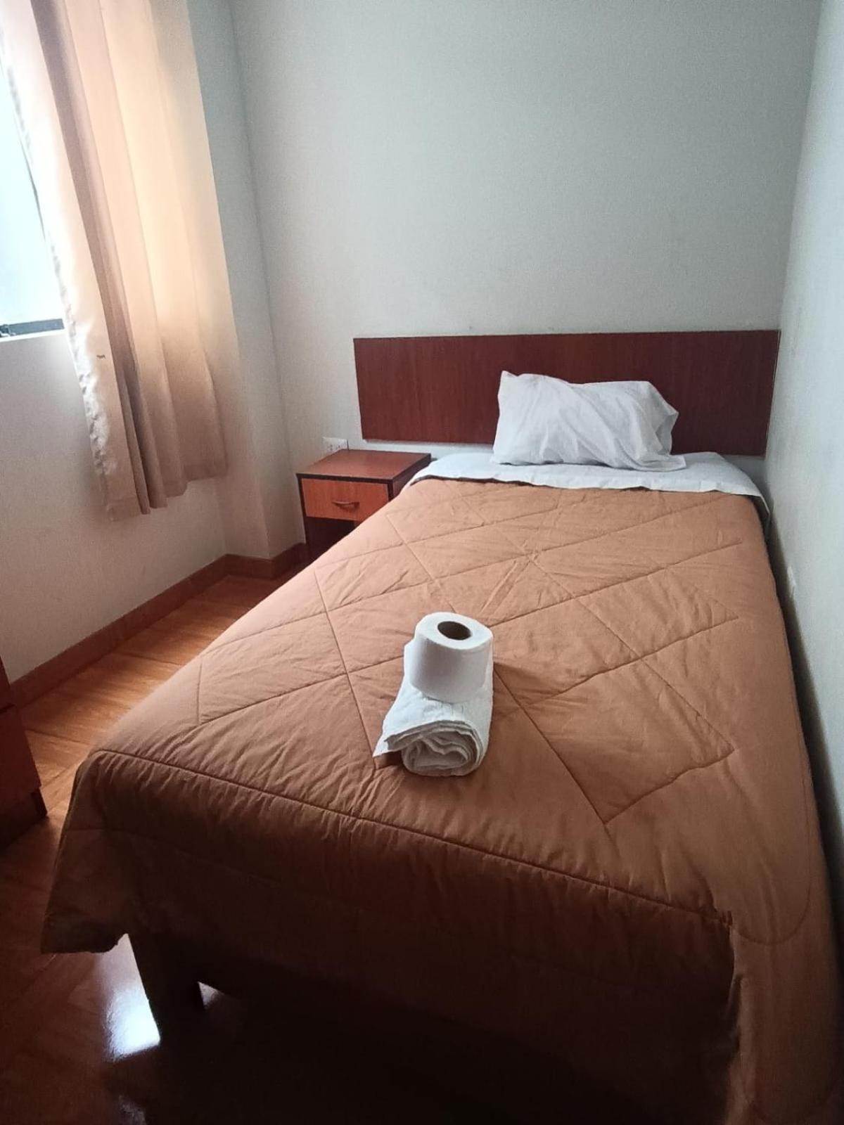 Hostal Yuraq Wasi 596 อายากุตโช ภายนอก รูปภาพ
